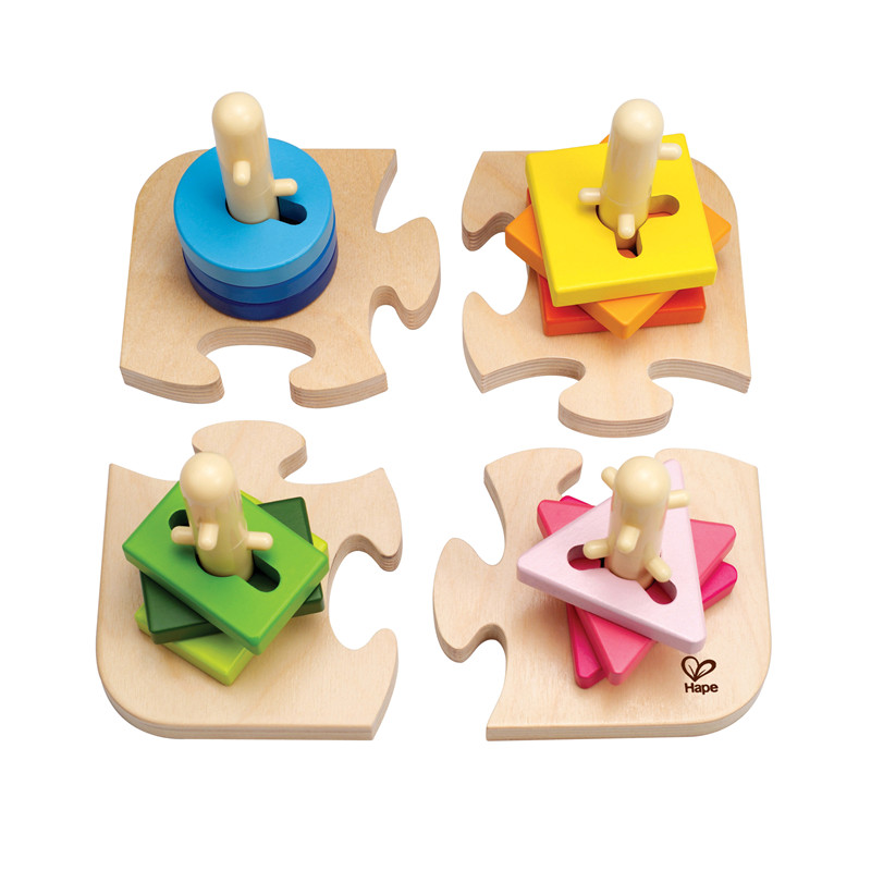 Hape द्वारा क्रिएटिव पेग पहेली | लकड़ी के स्टेकर खूंटी समस्या टॉडलर्स के लिए पहेली सुलझाना, विभिन्न नालीदार आकृतियों के साथ स्टैकिंग खिलौना, खूंटीदार पोस्ट और चमकीले रंग